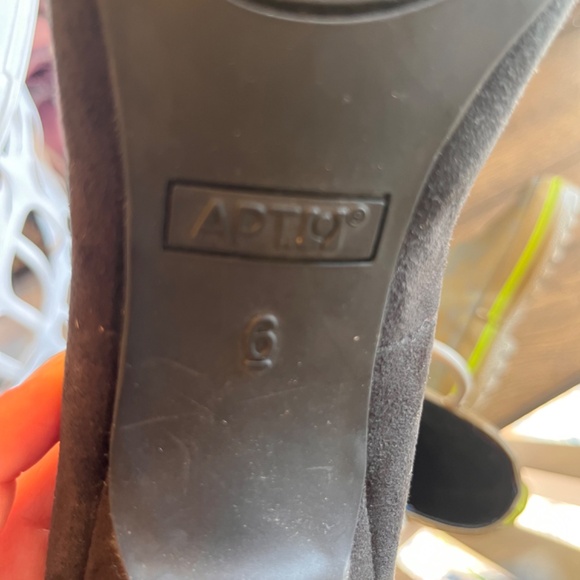 Black heels - Picture 4 of 4